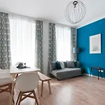 Stylish Self-Check-In Apartment With 2 Bedrooms