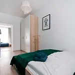 Stylish Self-Check-In Apartment With 2 Bedrooms
