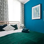 Stylish Self-Check-In Apartment With 2 Bedrooms